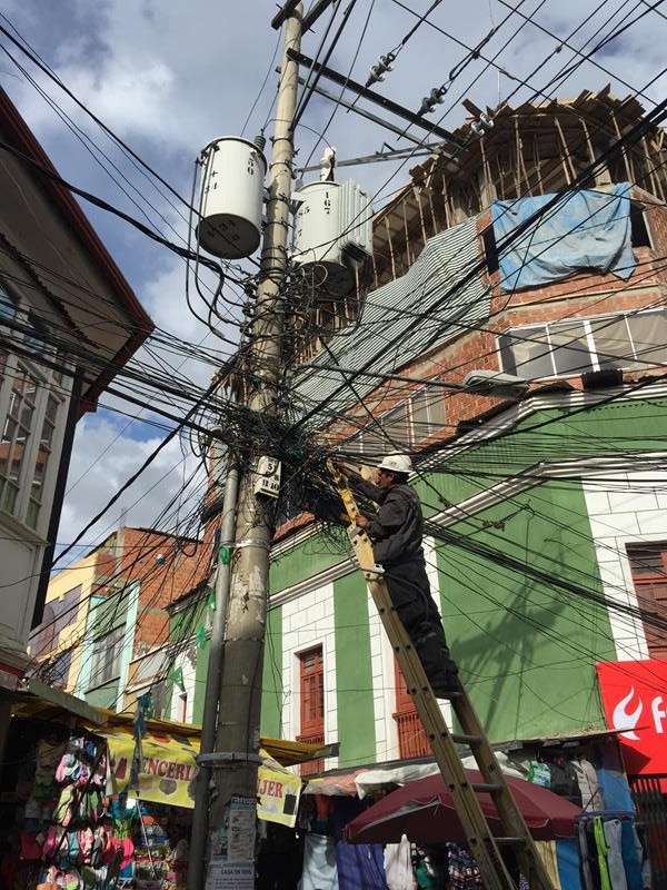 Who would be an electrician in La Paz?!